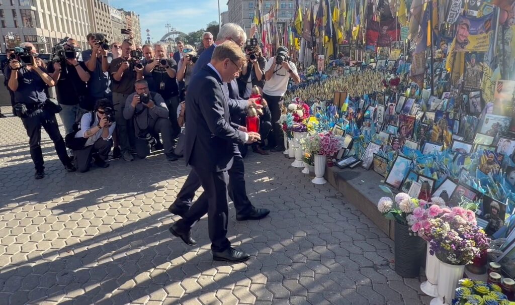 Russian Strikes Near Kyiv Kill Two as German Minister Visits