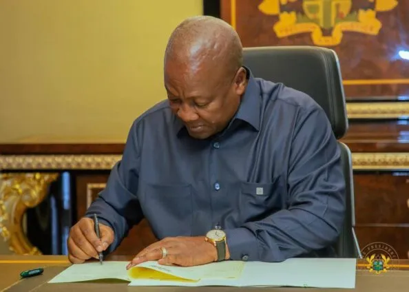 Mahama Pardons 863 Convicts, Commutes 11 Death Sentences
